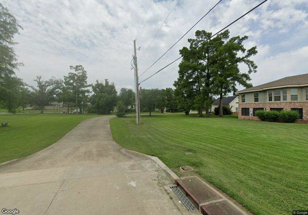 1020 Idlewilde Ln, Lake Charles, LA 70605 - photo 1