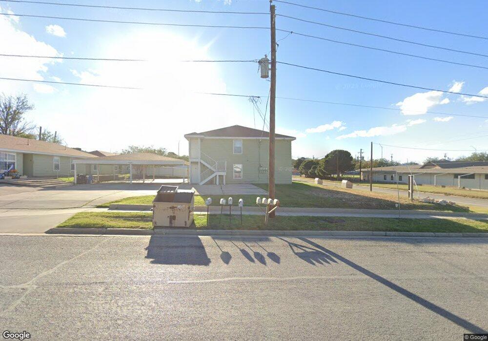 900 Scurry St unit B, Big Spring, TX 79720 - photo 1