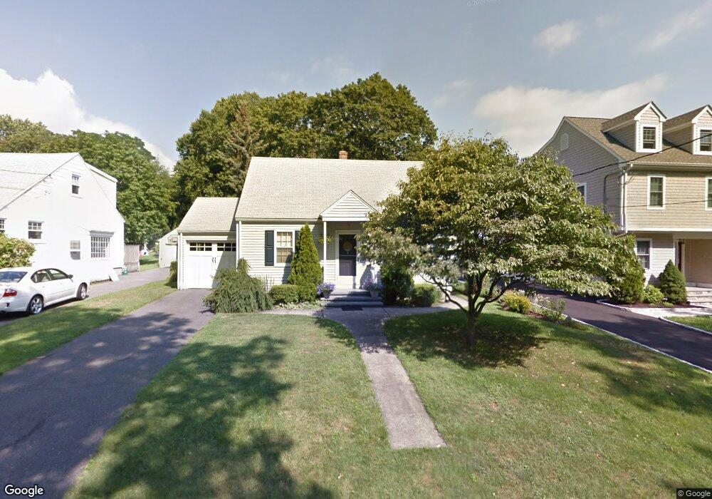 48 Quaker Ln, Fairfield, CT 06824 - photo 1