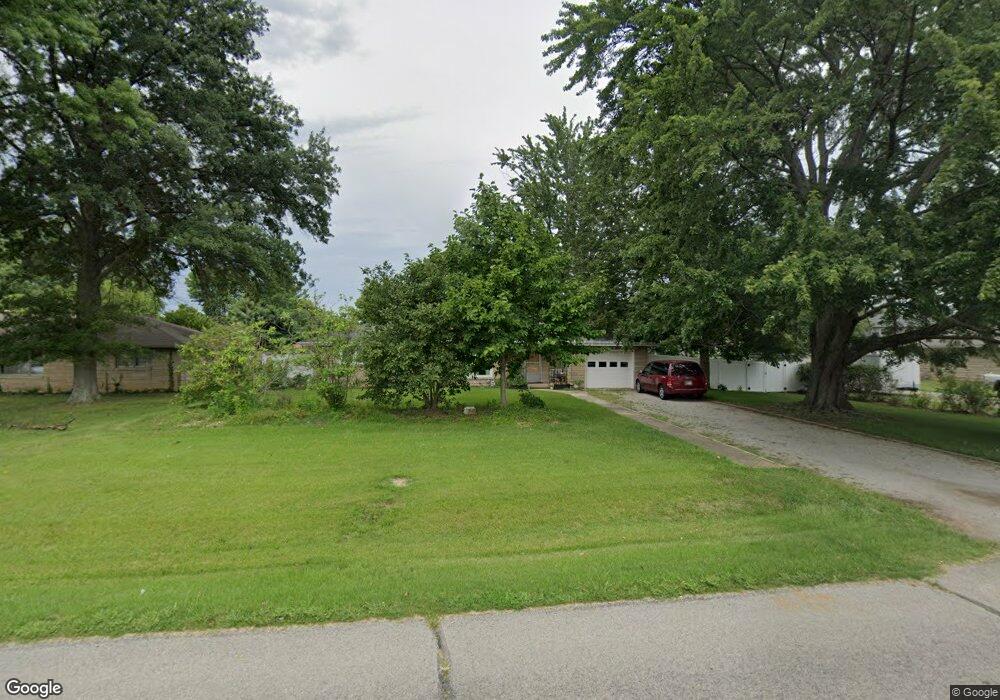 1940 Sims Dr, Columbus, IN 47203 - photo 1