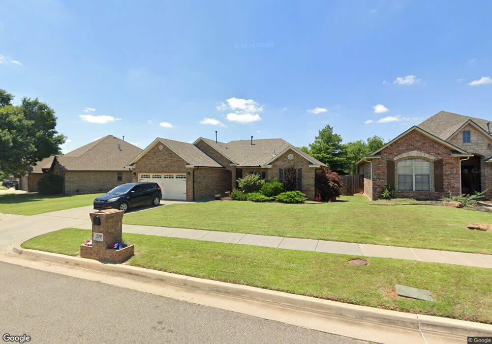 2705 SE 8th St, Moore, OK 73160 - photo 1