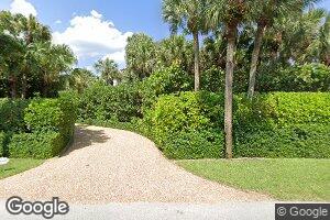 9 N Beach Rd, Hobe Sound, FL 33455