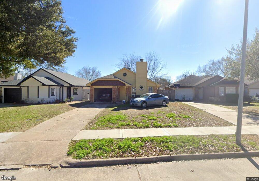 1901 Spruce Dr, Rosenberg, TX 77471 - photo 1