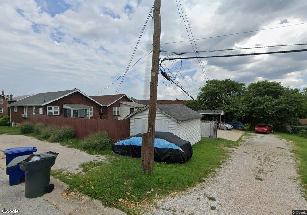 4570 Carter Ave, Saint Louis, MO 63115 - photo 1