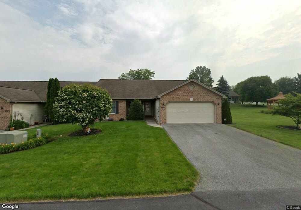 409 Benjamin Dr, Chambersburg, PA 17201 - photo 1