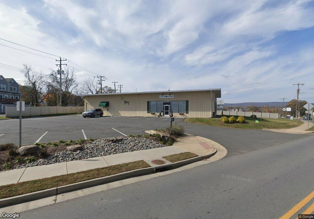 221 N 21st St, Purcellville, VA 20132 - photo 1