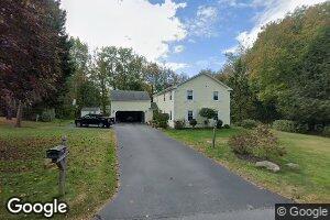 4 Carriage Rd, Cumberland Foreside, ME 04110