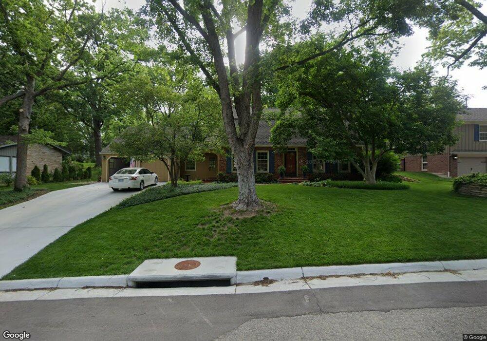 2824 SW Plass Ave, Topeka, KS 66611 - photo 1