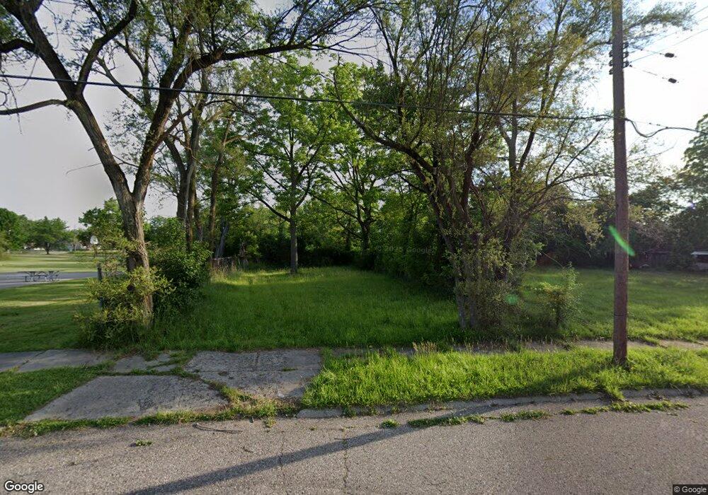 901 E Ruth Ave, Flint, MI 48505 - photo 1