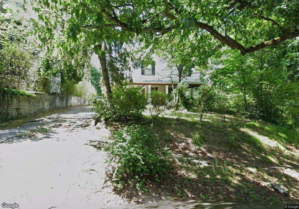 192 Fairfax St, Berkeley Springs, WV 25411 - photo 1