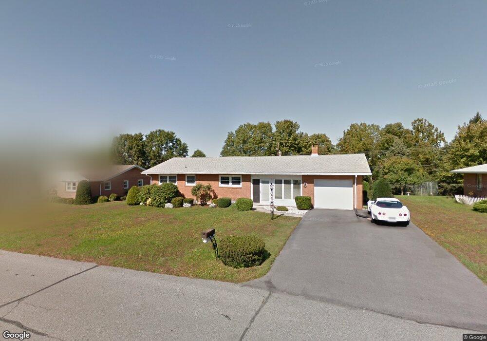 139 Grandview Dr, Reading, PA 19607 - photo 1