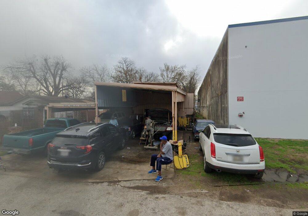 212 E 36th St, Houston, TX 77018 - photo 1