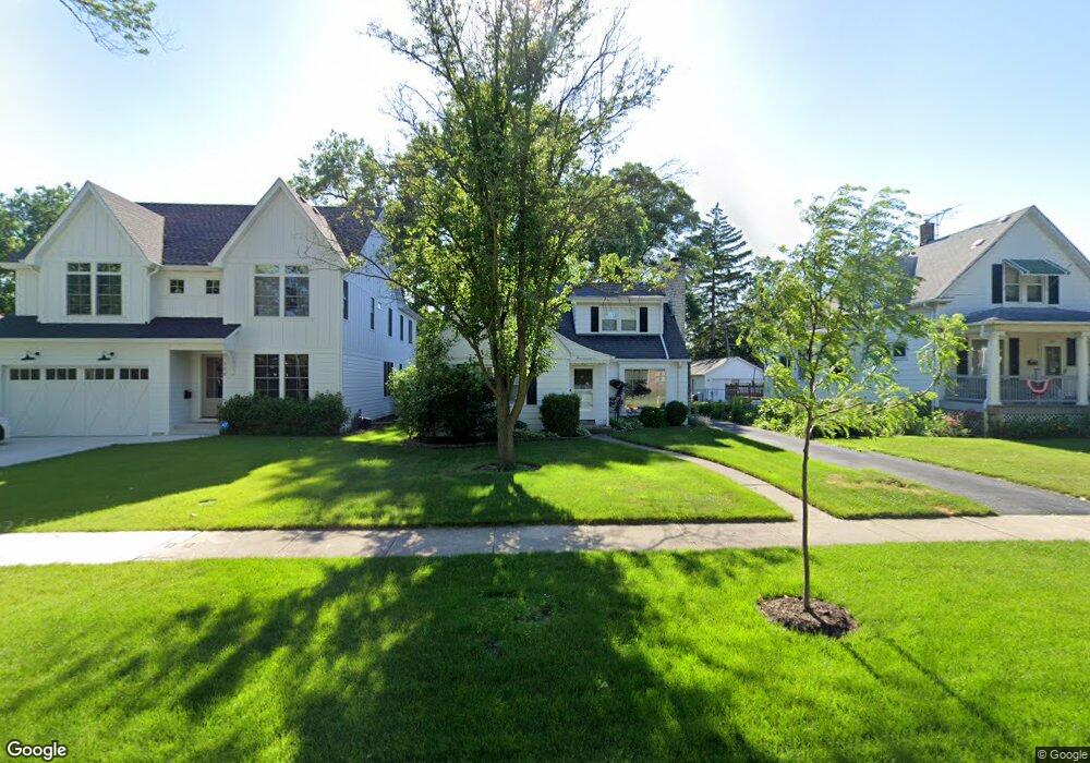 372 N Maple Ave, Elmhurst, IL 60126 - photo 1