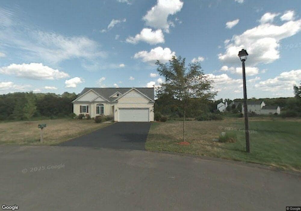 81 Arrowwood Ln, Bloomfield, CT 06002 - photo 1