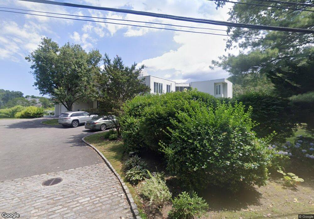 19 Hoffstot Ln, Port Washington, NY 11050 - photo 1