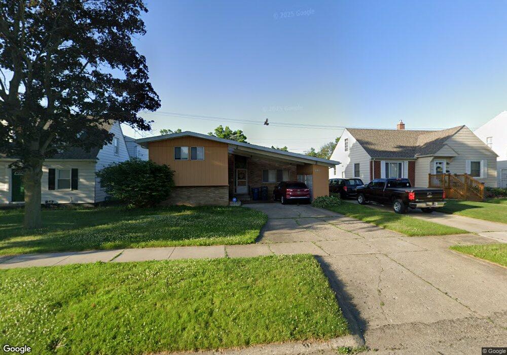 2410 Mountain Ave, Flint, MI 48503 - photo 1