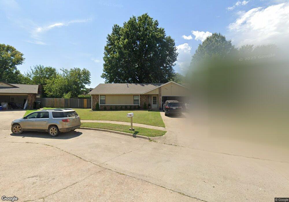 5608 S Ash Place, Broken Arrow, OK 74011 - photo 1