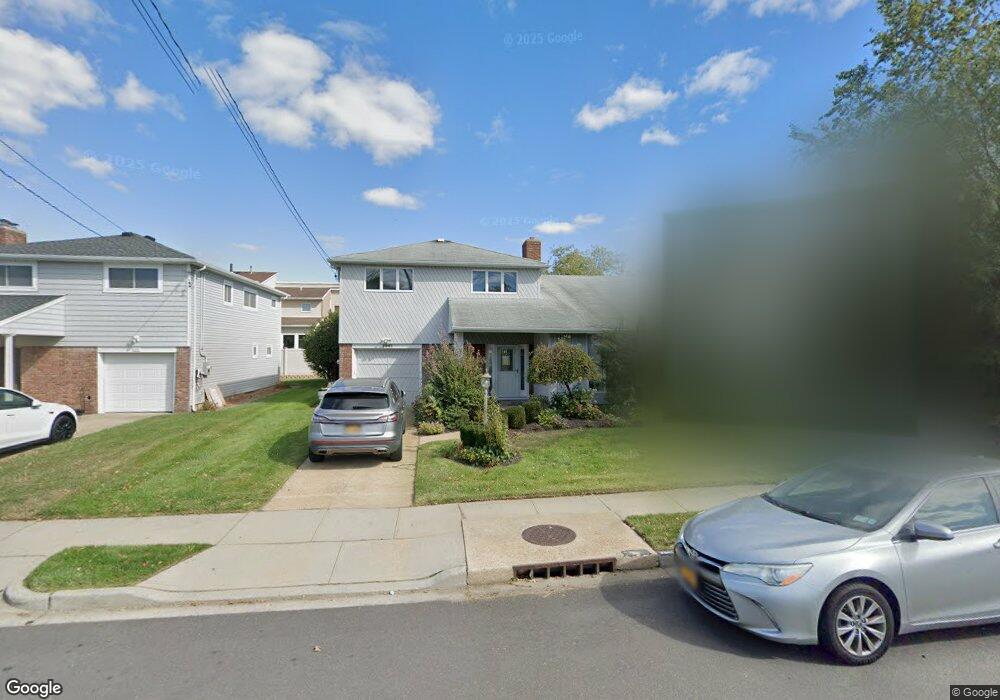 2861 Wynsum Ave, Merrick, NY 11566 - photo 1