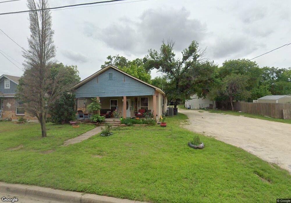 807 N Robinson St, Cleburne, TX 76031 - photo 1