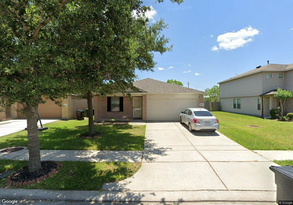8802 Kaeling Meadow Ct, Houston, TX 77075 - photo 1