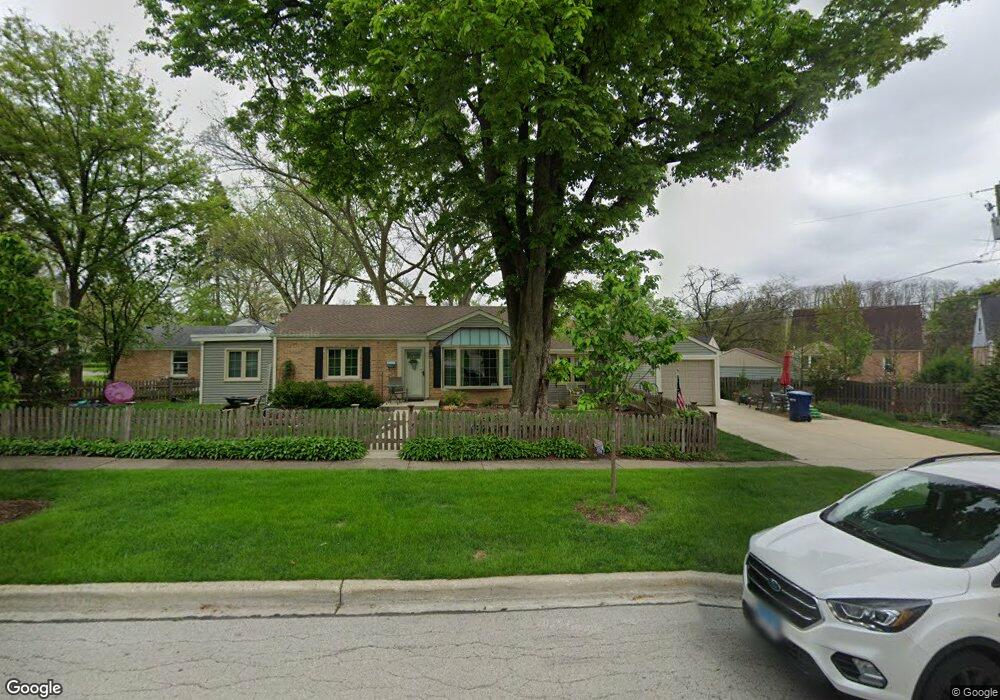 711 N Summit St, Wheaton, IL 60187 - photo 1