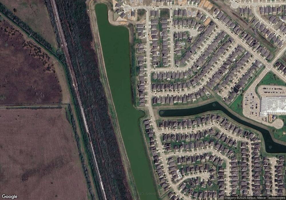 425 Lake Line Dr, Alvin, TX 77511 - photo 1