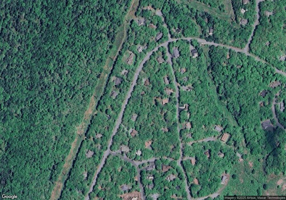 219 Surrey Dr, Hawley, PA 18428 - photo 1