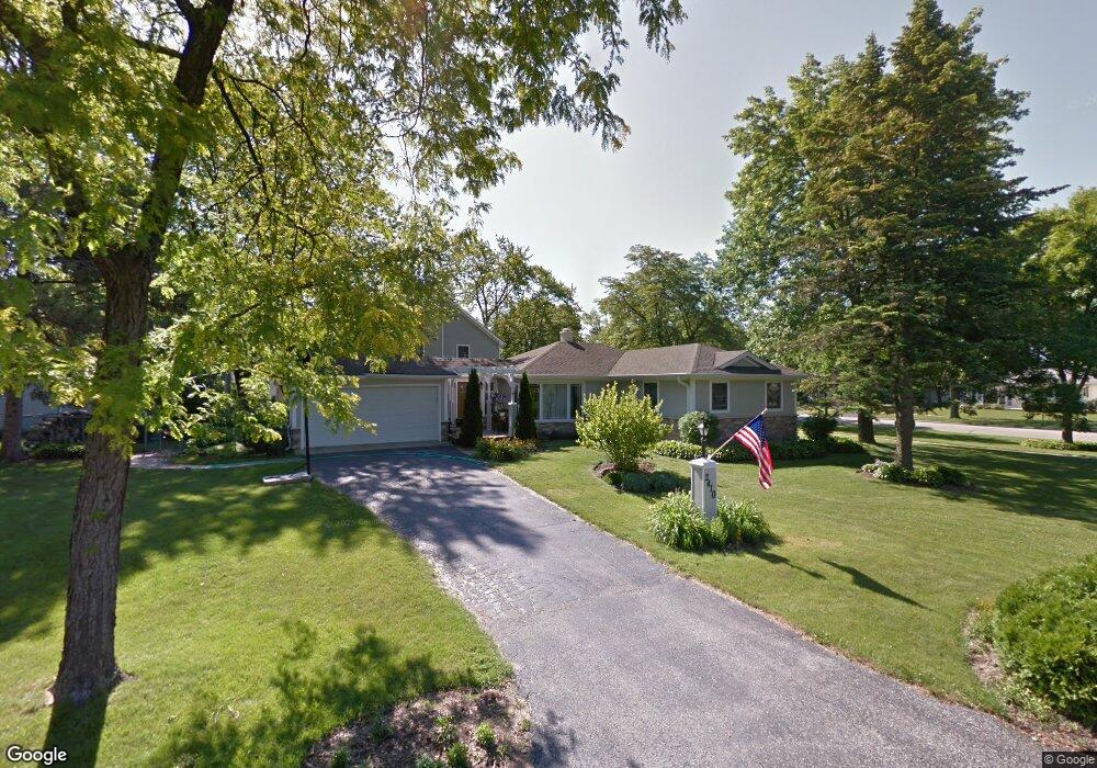 2410 Jay Ln, Rolling Meadows, IL 60008 - photo 1