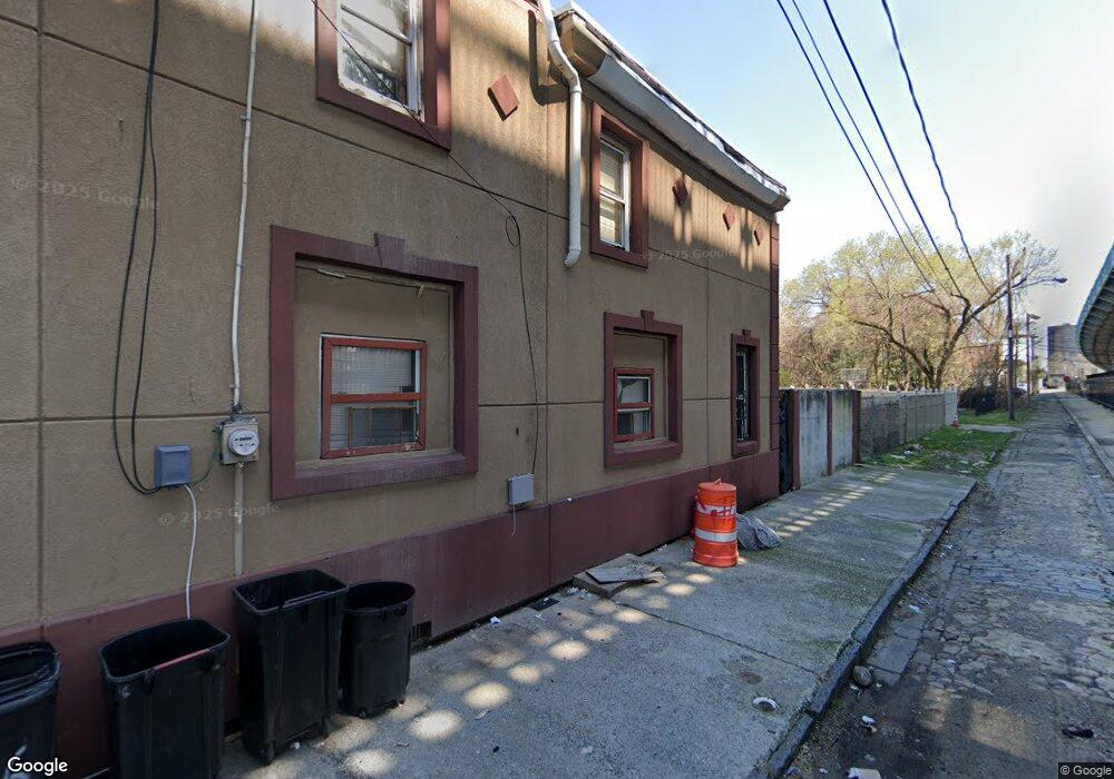 526 N Front St, Camden, NJ 08102 - photo 1