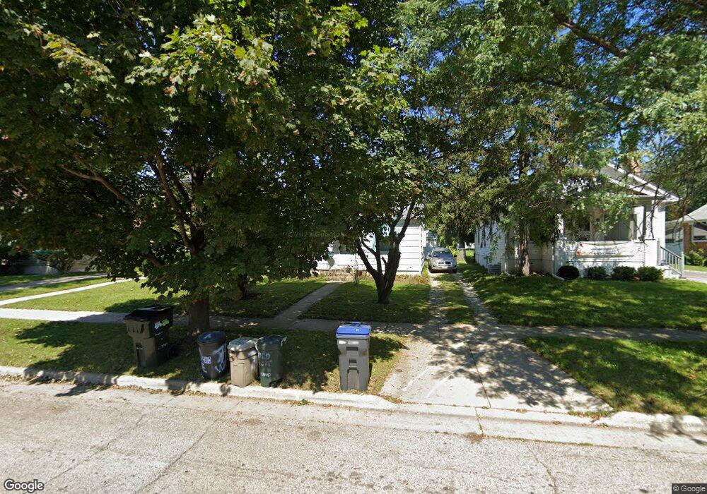 716 W Grove Ave, Waukegan, IL 60085 - photo 1