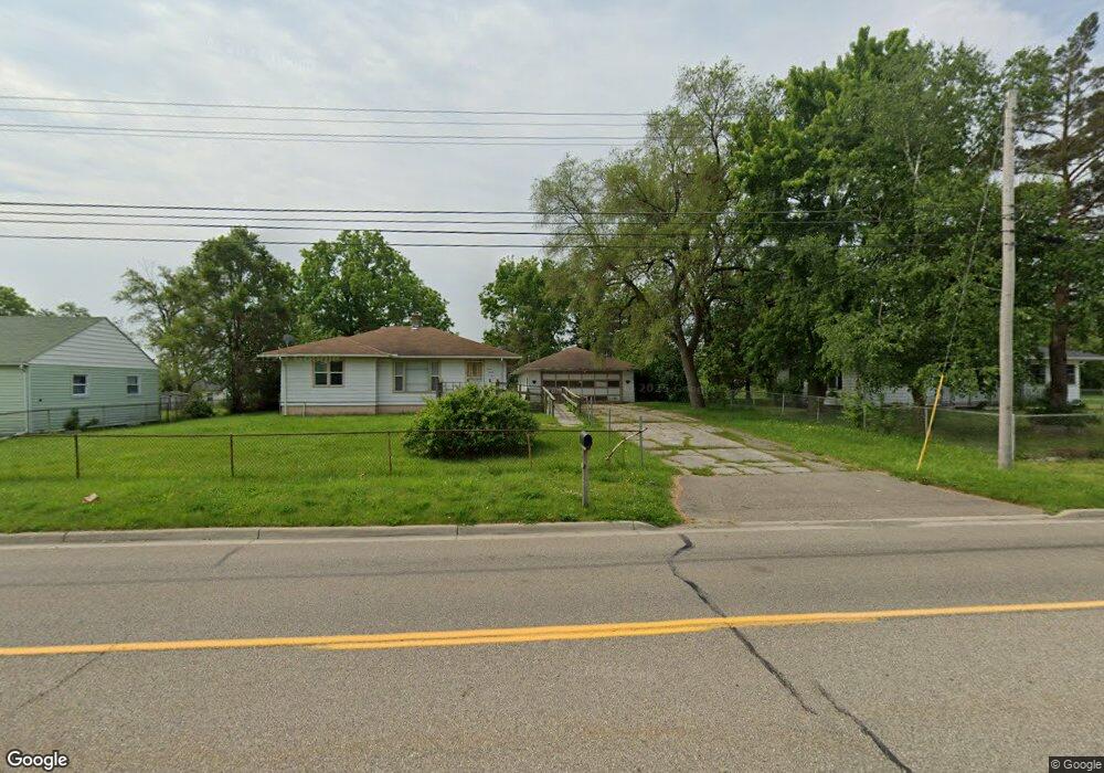 1122 E Coldwater Rd, Flint, MI 48505 - photo 1