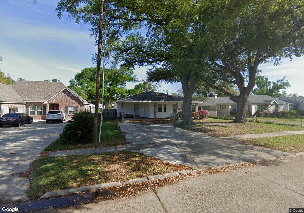 320 W Claude St, Lake Charles, LA 70605 - photo 1