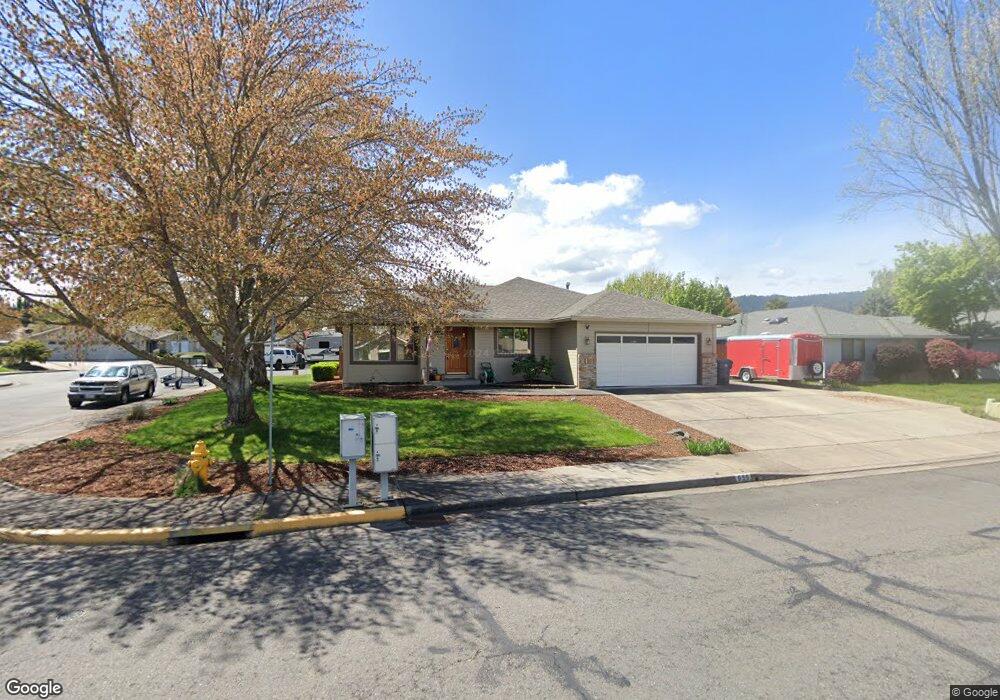 655 Brandon St, Central Point, OR 97502 - photo 1