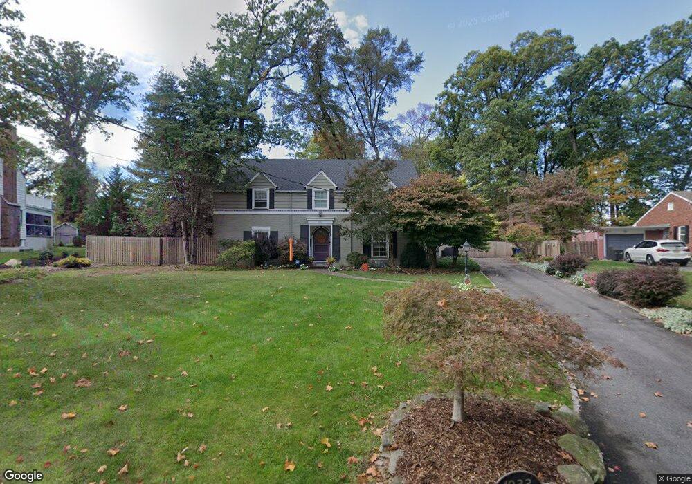 1033 Oak Ln, Plainfield, NJ 07060 - photo 1