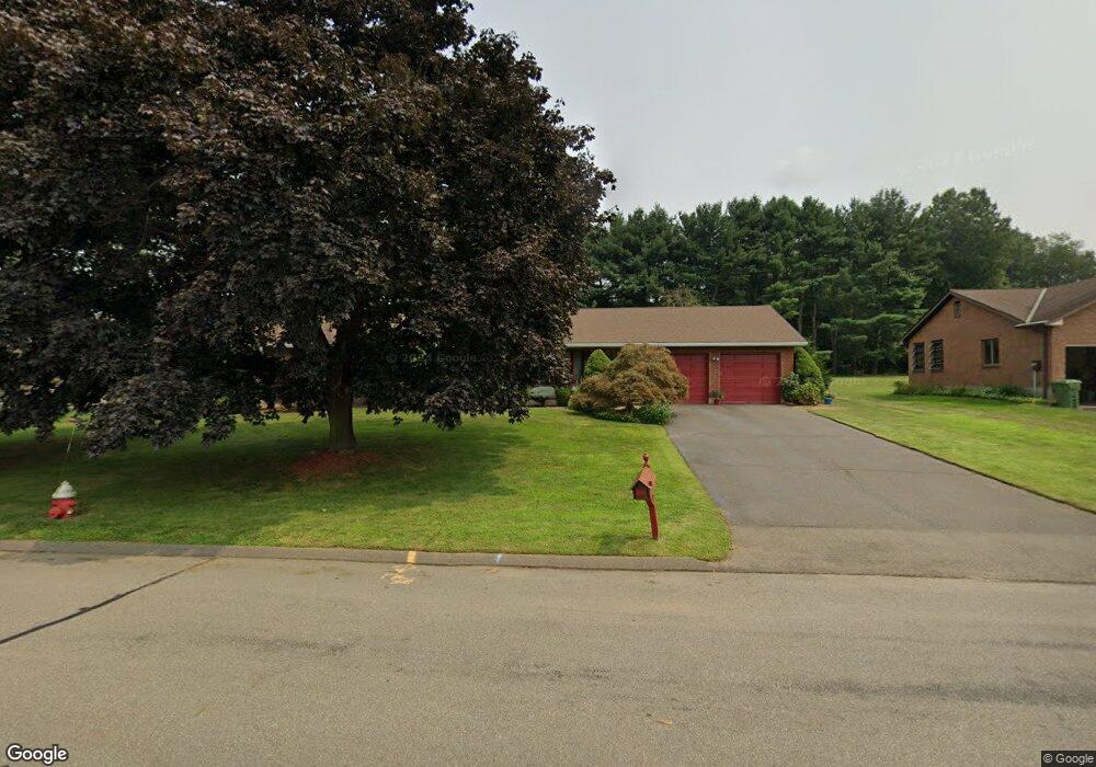 4 Crest Dr, Cromwell, CT 06416 - photo 1