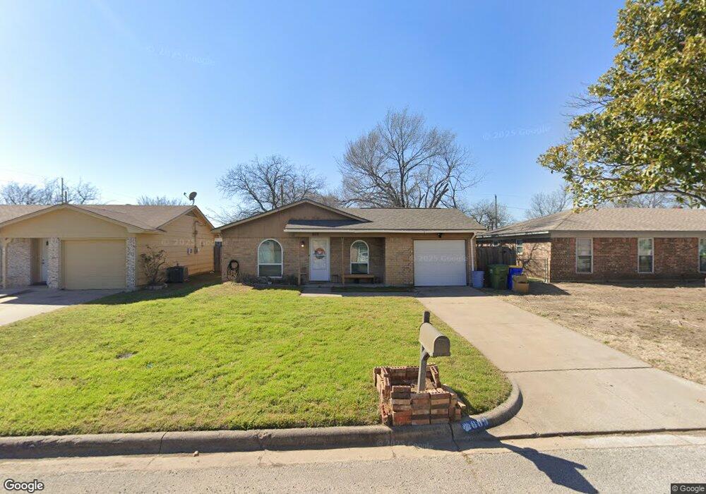 609 Hallvale Dr, Fort Worth, TX 76108 - photo 1