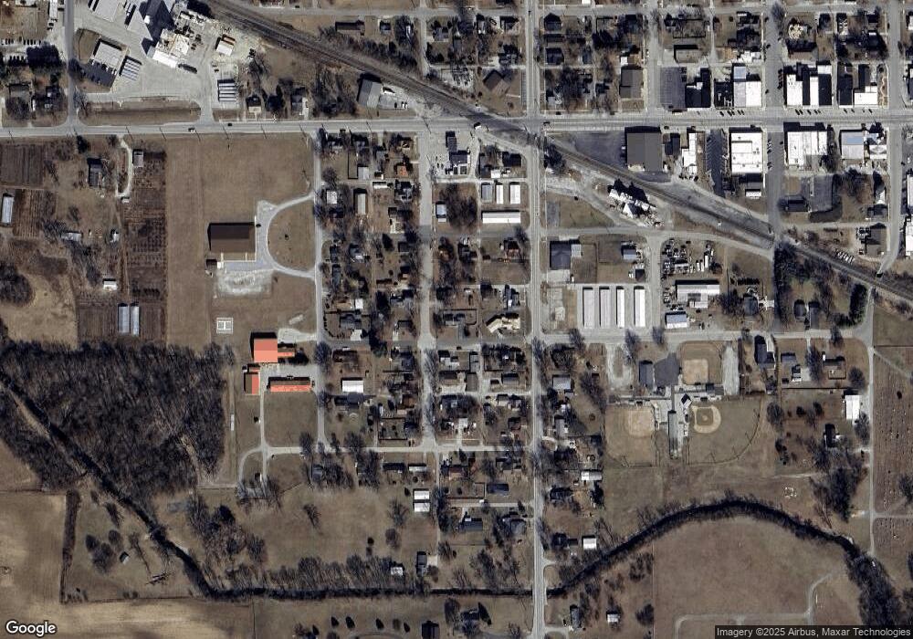 207 S Walnut St, Mentone, IN 46539 - photo 1