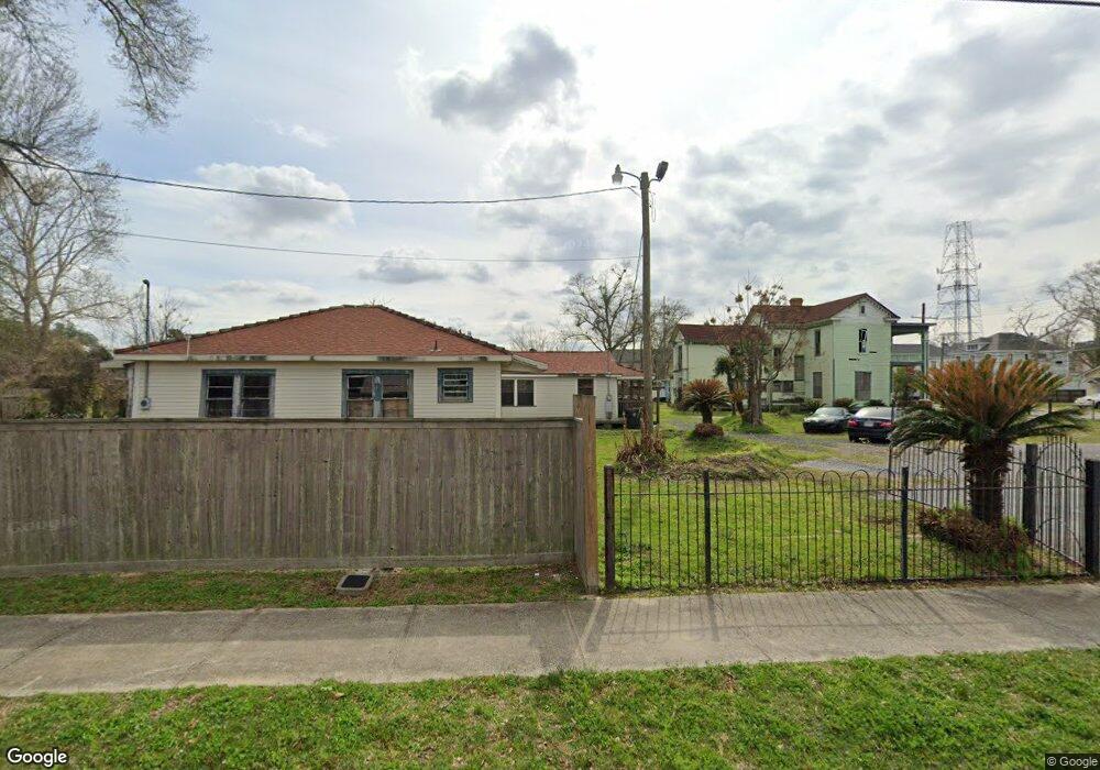 520 Pine St, Lake Charles, LA 70601 - photo 1