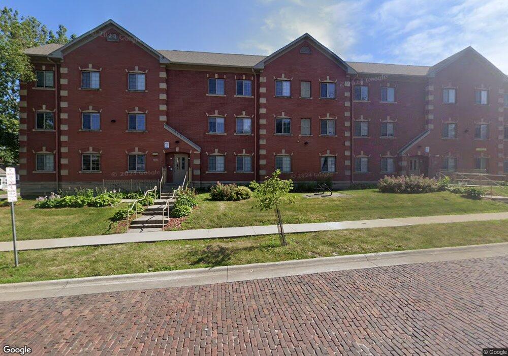 131 E Davenport St unit 2, Iowa City, IA 52245 - photo 1