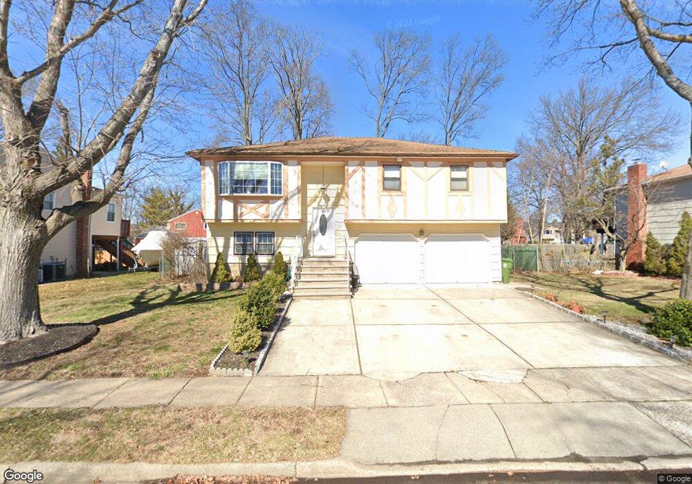 9 Tived Ln, Edison, NJ 08837 - photo 1