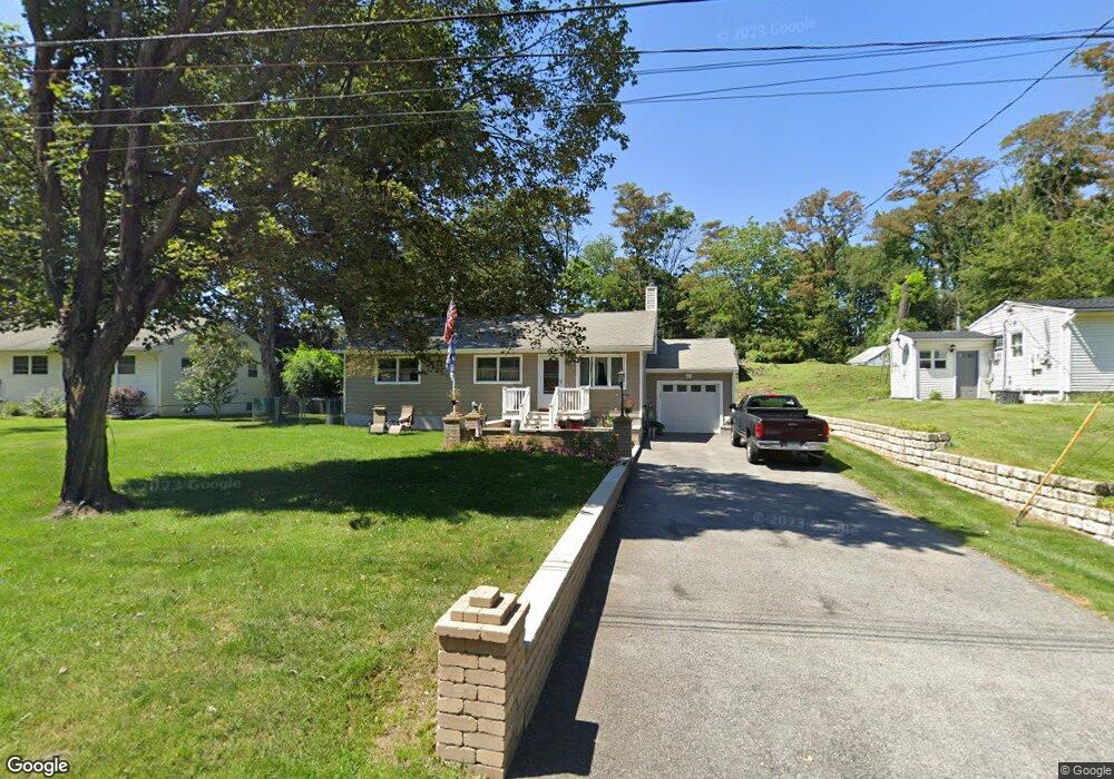 32 Stephanie Ln, Poughkeepsie, NY 12603 - photo 1