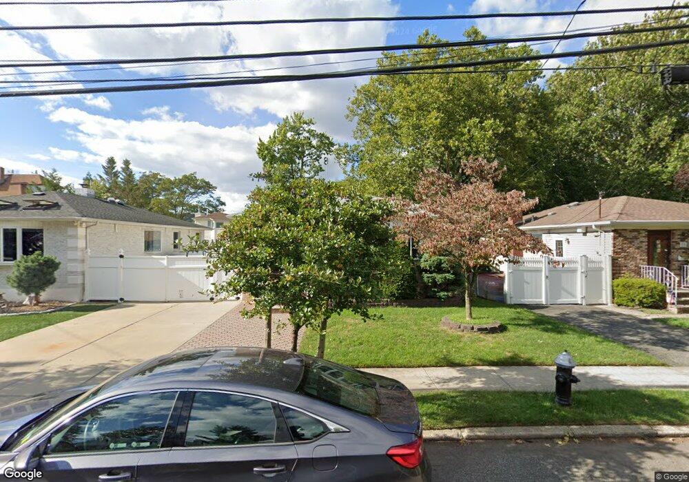 83 Leslie Ave, Staten Island, NY 10305 - photo 1