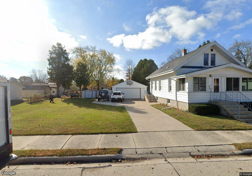 2509 15th St, Two Rivers, WI 54241 - photo 1