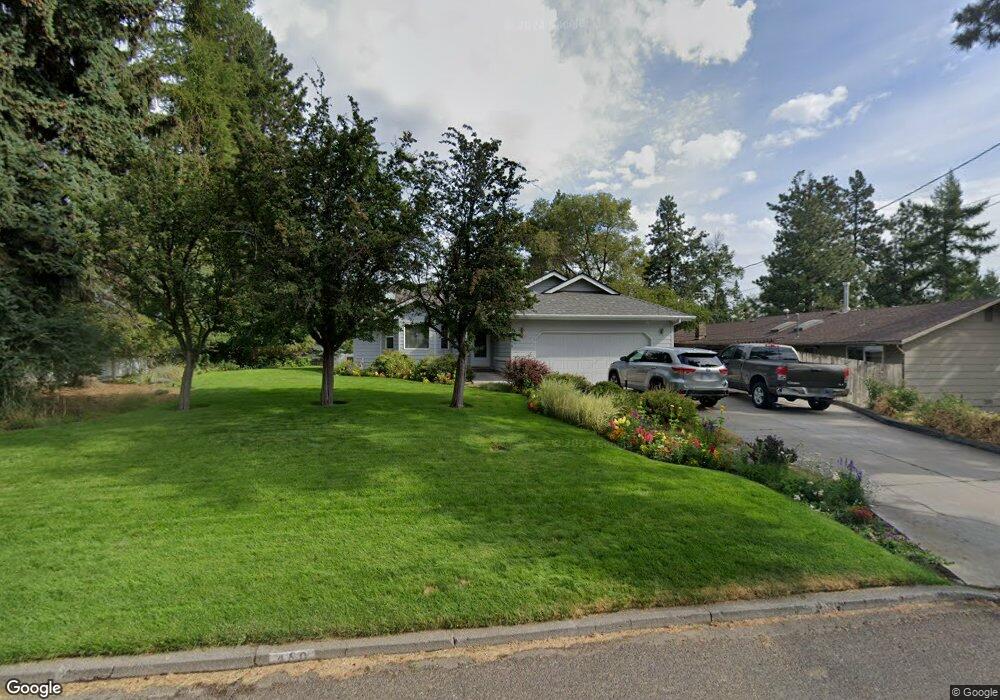 460 SE Woodland Blvd, Bend, OR 97702 - photo 1