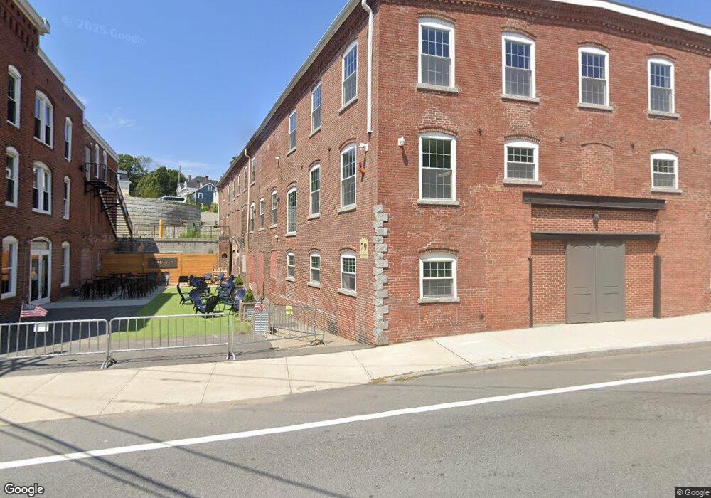 79 Elm St unit 2a, Amesbury, MA 01913 - photo 1