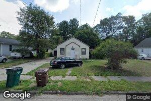 913 Leslie St, Lansing, MI 48912
