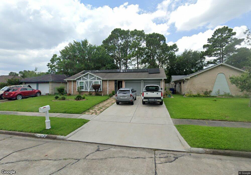 16318 Tibet Rd, Friendswood, TX 77546 - photo 1