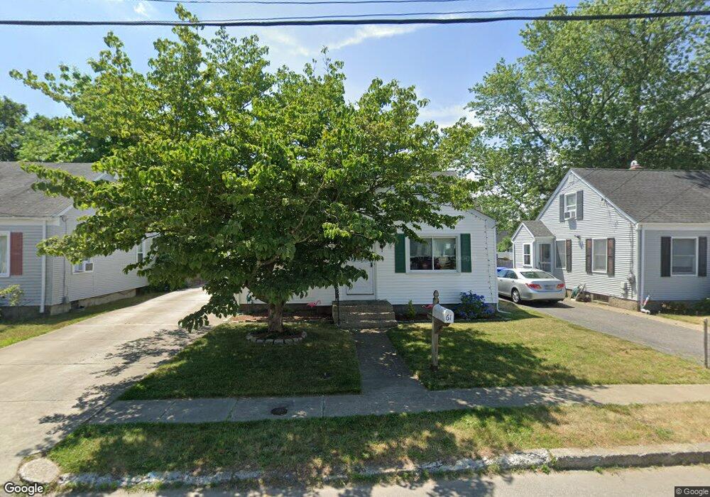 61 Flint St, Pawtucket, MA 02703 - photo 1