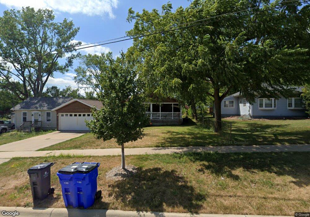 2128 18th St SW, Cedar Rapids, IA 52404 - photo 1