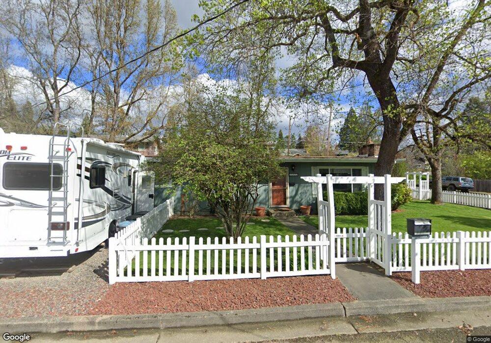 1331 NW Gilbert Way, Grants Pass, OR 97526 - photo 1